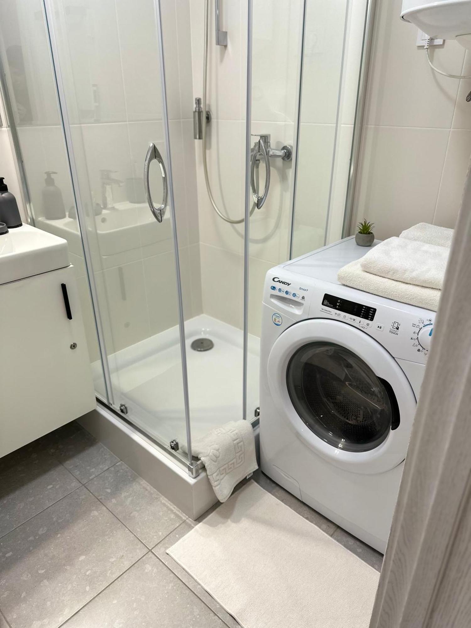 キエフCube Houseアパートメント エクステリア 写真